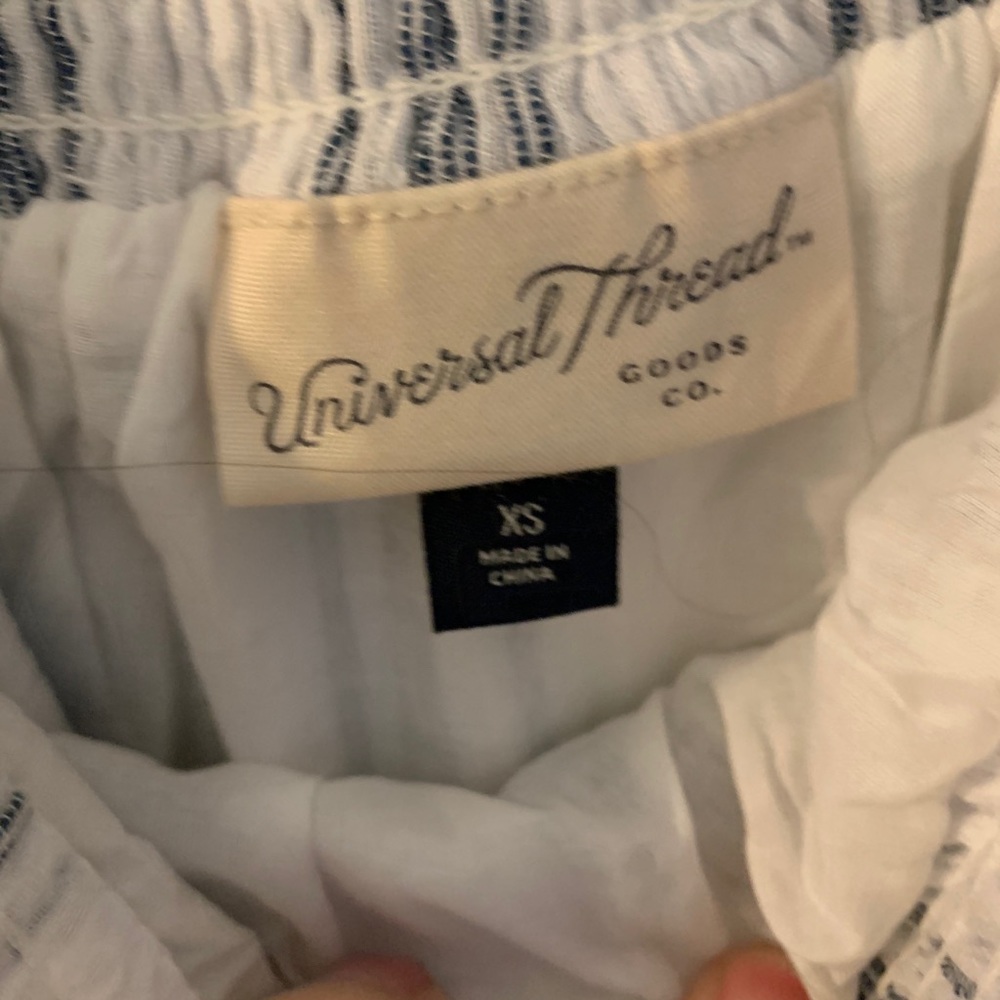 Universal Thread XS top - Picture 4 of 4